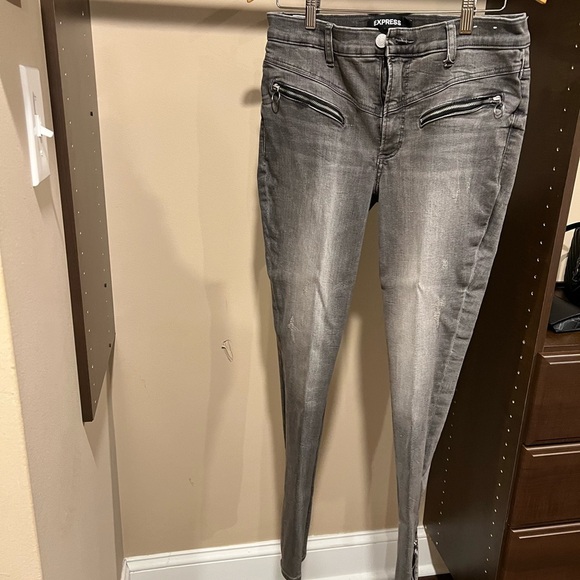 Express Gray Skinny Jeans with Vintage-Inspired Style - Picture 4 of 7